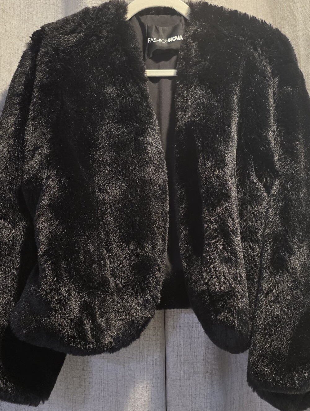 Fashion Nova Black Plush Faux Fur Cropped Jacket